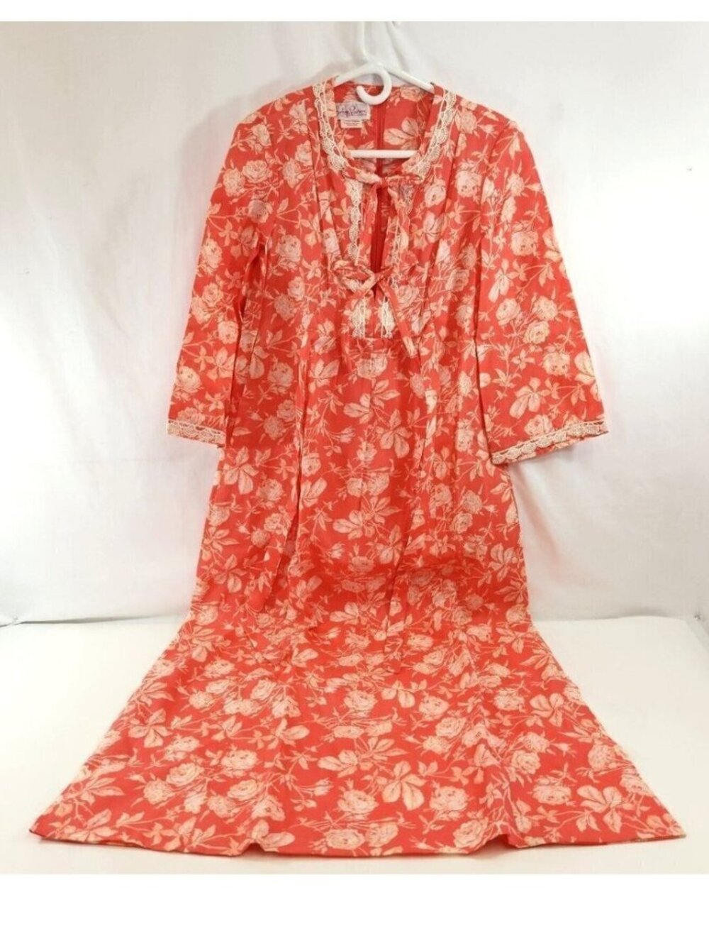 Evelyn Pearson Vintage Rose Floral Dress Pink White Lace Detail 1970s